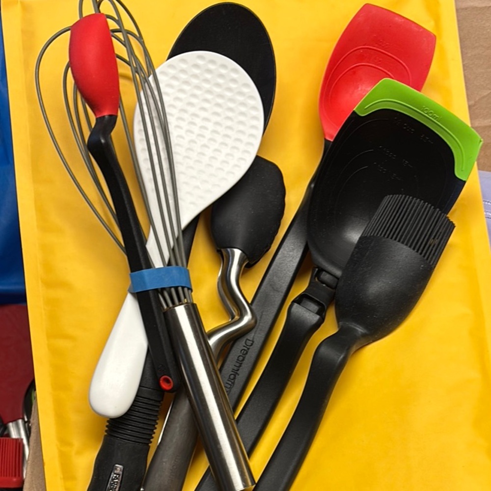 Multi-Color Kitchen Utensil Set